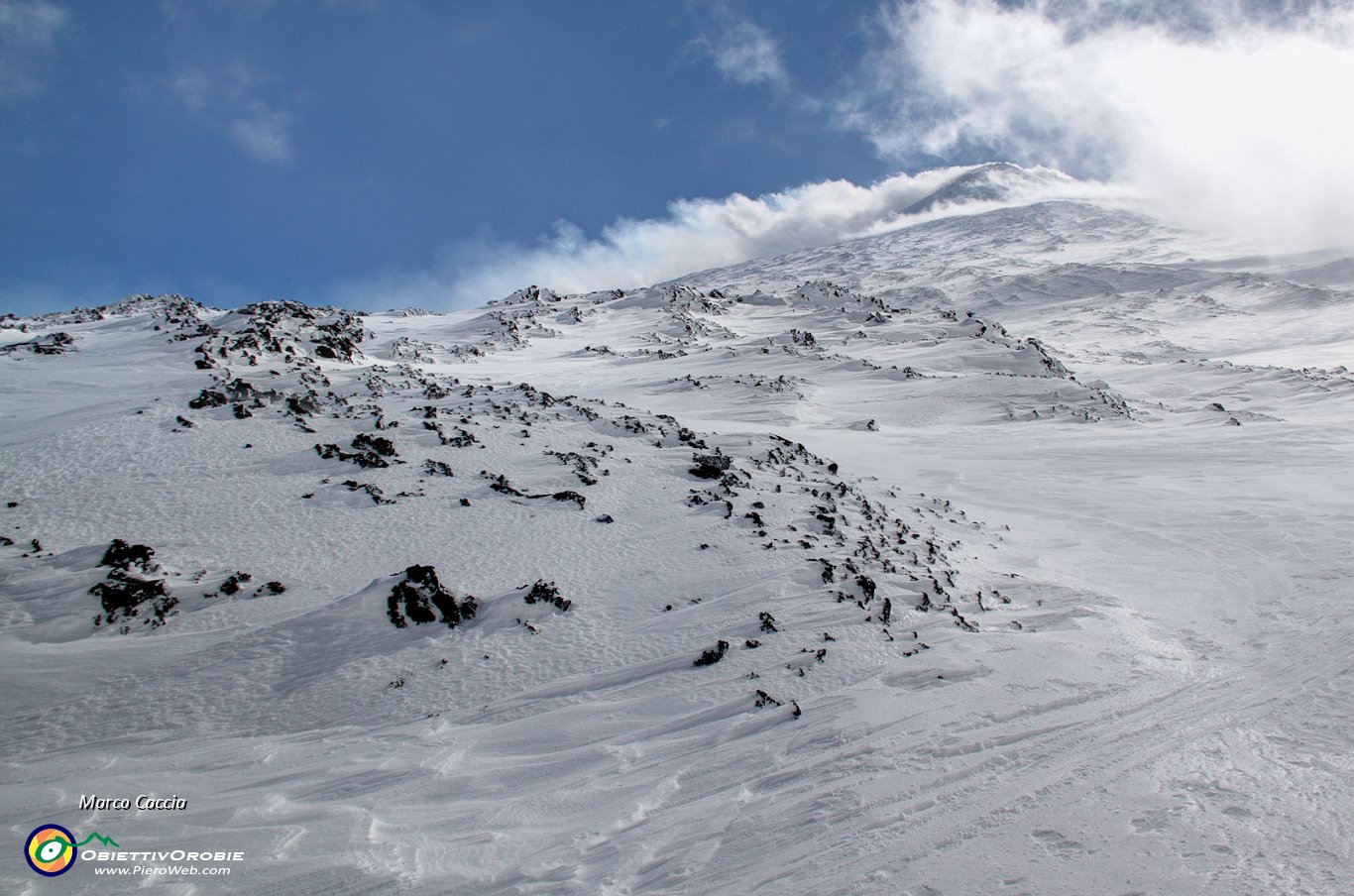 52_Dalle rocce alla cima.JPG